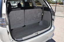 Load image into Gallery viewer, 2006 Toyota Estima-SLASH-Tarago