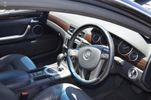 Load image into Gallery viewer, 2007 Holden Statesman
